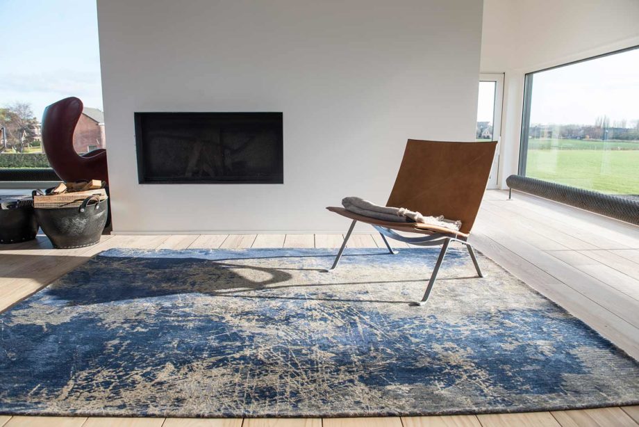Louis De Poortere matta LX 8629 Mad Men Cracks Abyss Blue interior