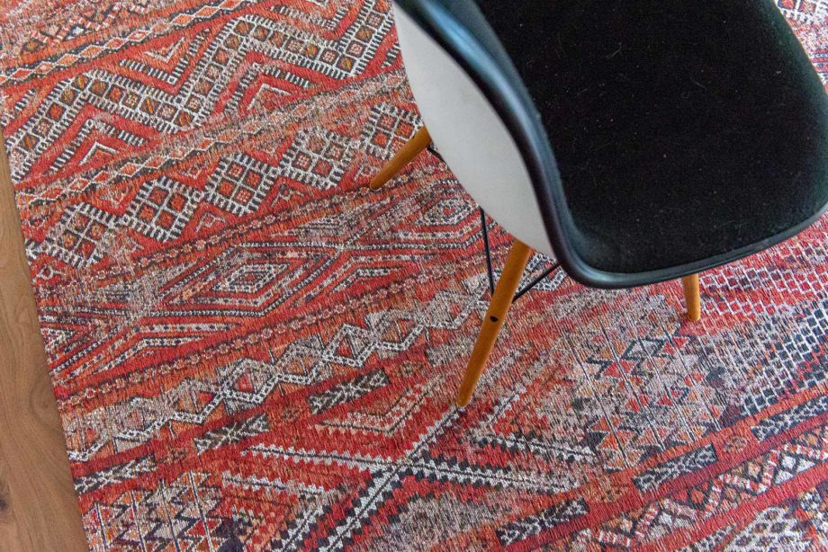Louis De Poortere matta LX 9115 Antiquarian Kilim Fez Red interior 4