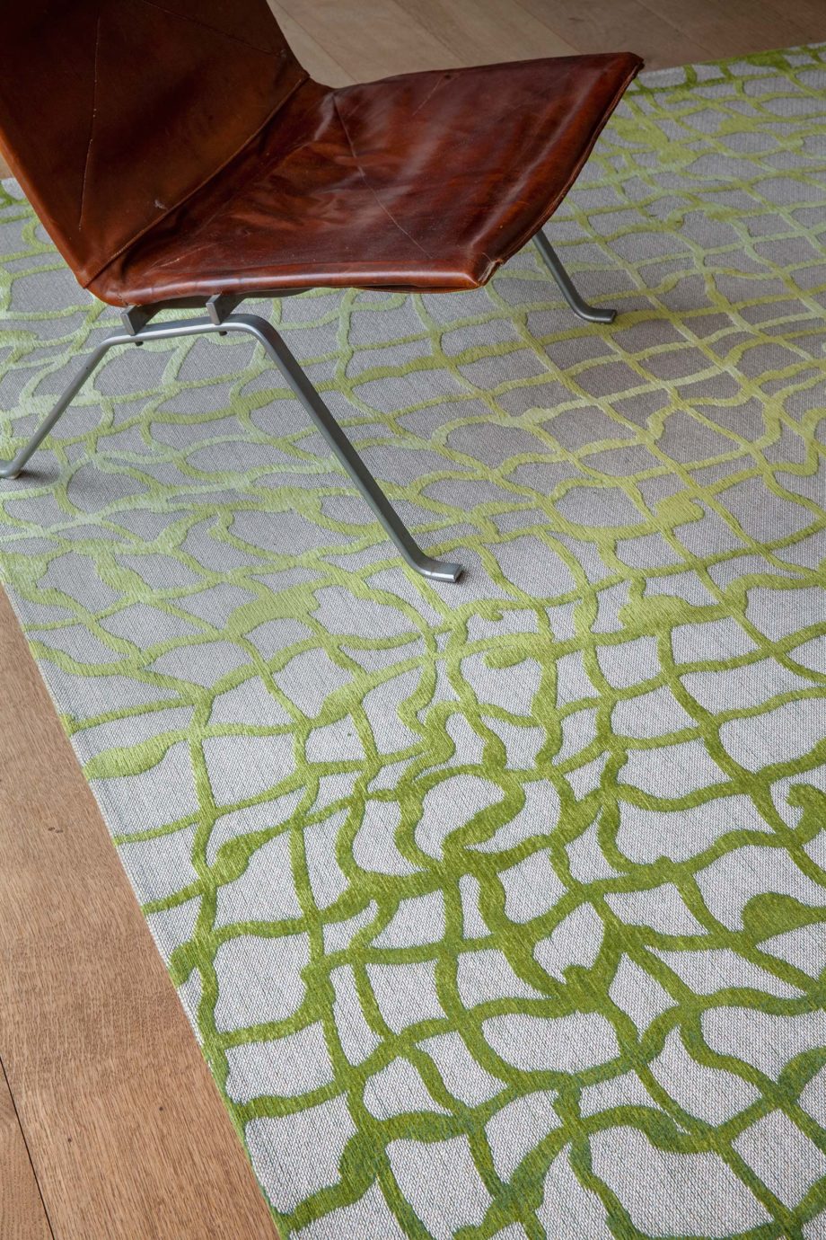 Louis De Poortere matta LX 9204 Mad Men Dedalo Republic Green interior 3