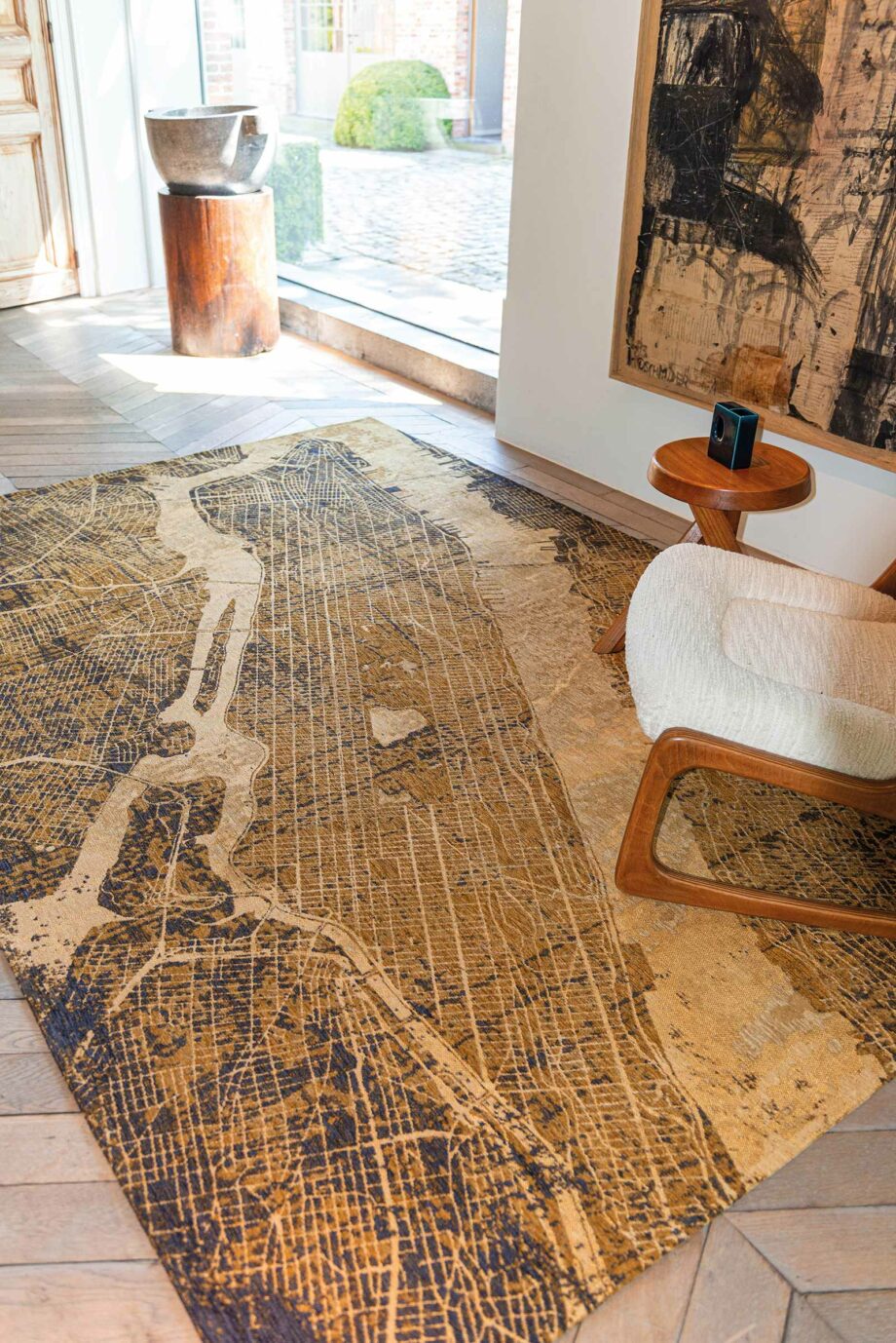 Louis De Poortere matta Cities New York 9315 Gatsby Gold interior 2