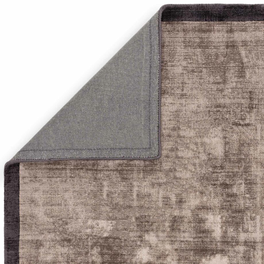 Asiatic matta Blade Charcoal Moleskin 3