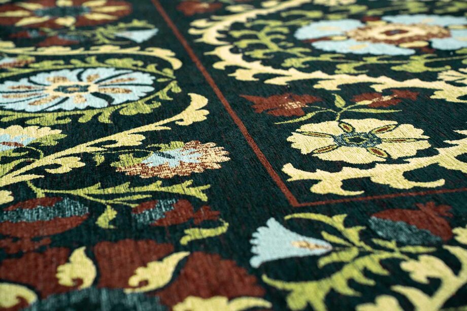 Louis De Poortere matta Antiquarian Suzani 9729 Bavaria zoom 2