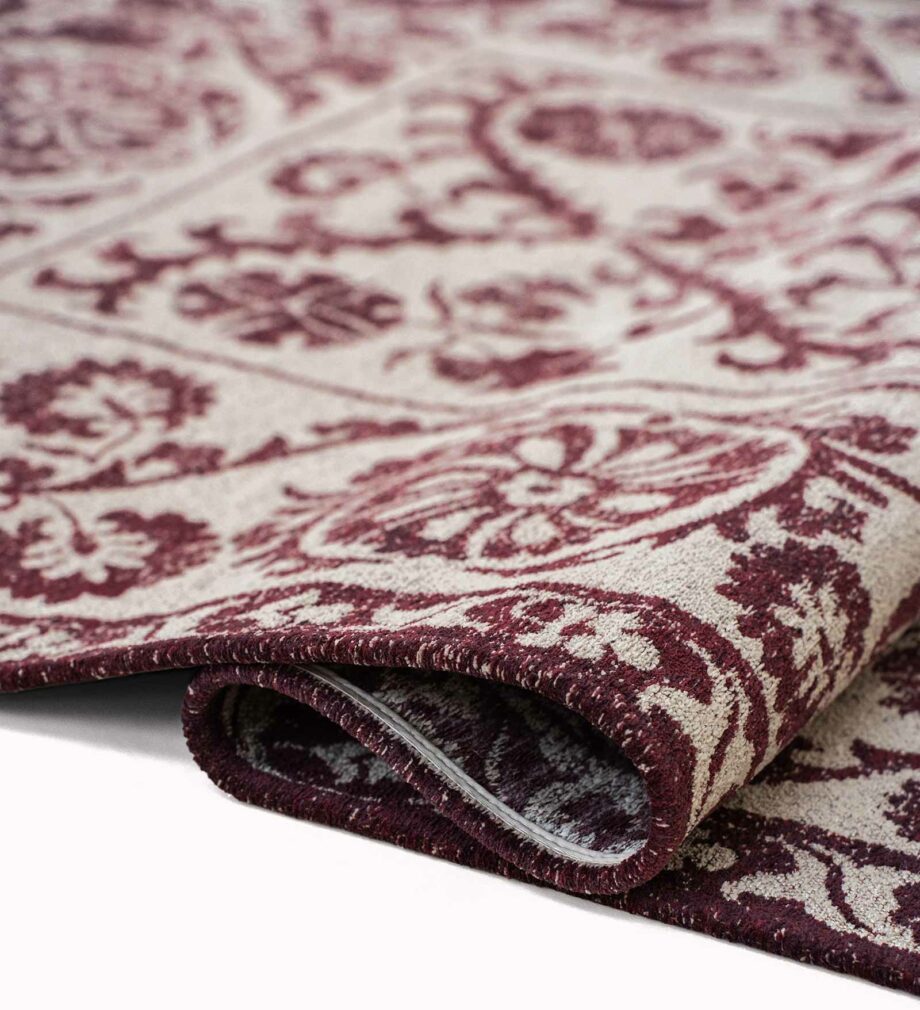 Louis De Poortere matta Antiquarian Suzani 9734 Zephyr fold